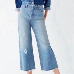 BDG URBAN OUTFITTERS HIGH WAISTED WIDE LEG CROPPED FRAYED HEM JEANS SIZE 26